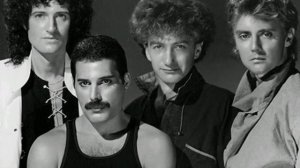 Queen ~ Who Wants to Live Forever (Lyrics)