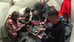 Зимняя рыбалка с ночевкой в палатке с комфортом!Ночуем в палатке на льду.Судак и Берш на Жерлицы.