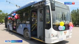 В Севастополе начал работу экскурсионный троллейбус