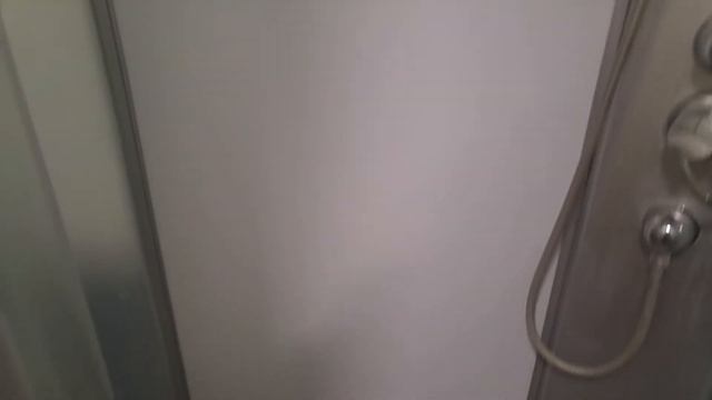 Вместо стекла в душевую кабинку. смотреть онлайн