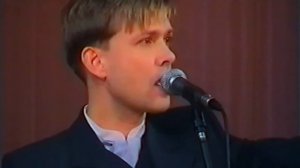 У церкви стояла карета Поёт юный Олег Погудин Oleg Pogudin. U Tserkvi Stoyala Kareta Russian Romanc