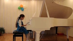 Милана Илюхина (7 лет) - Татарская песня. В стране гномов (г.Казань)