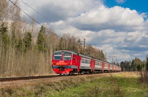 Электропоезд ЭД4М-0384, перегон Невская Дубровка - Петрокрепость