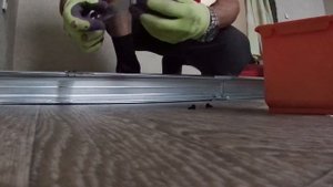 Натяжные потолки Сделай сам Установка закладной под скрытую гардину с подсветкой Золотой век
