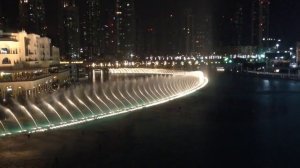 Поющий фонтан в Дубае. Можно смотреть часами не отрываясь!