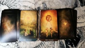 Сравнение Таро Арканум и Таро Телема в новом формате от Аввалон - Lo Scarabeo. Какая колода лучше?