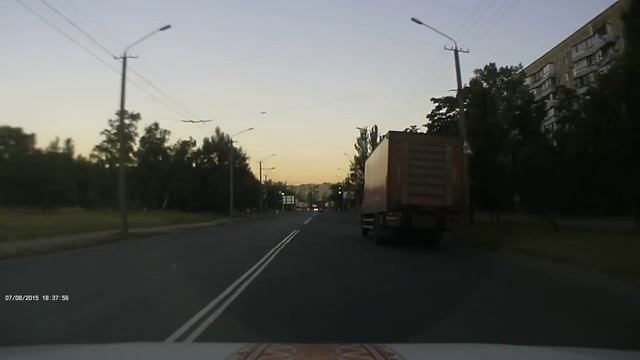 Проехать светофор на красный? Да раз плюнуть! смотреть онлайн