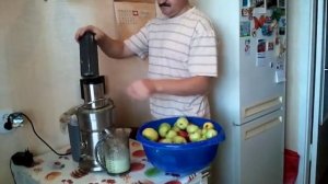 Выжимка яблочного сока