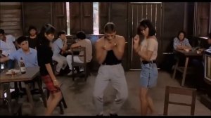 Ван Дамм танцует под "Белые розы" (шутка)