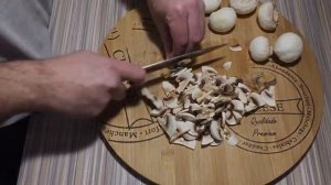 Вкуснейшая Курица с грибами в сливочно-сырном соусе:)