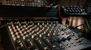 Dub Techno Dawless Live 2. Analog Rytm, Analog Four, Octatrack, Hapax, SSL Big Six, Minitaur