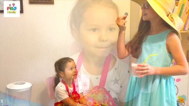 ДЕЛАЕМ КОКТЕЙЛЬ | ДЕТИ ГОТОВЯТ | КАК Лианка БОРОЛАСЬ с ЖАРОЙ!!! Амелька - БАРМЕН! :) смотреть онлайн