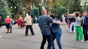 КРАСИВЫЙ ВАЛЬС! ТАНЦЫ ХАРЬКОВ УКРАИНА СЕНТЯБРЬ 2023 #dance #kharkiv