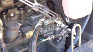 Дима ремонтирует Сломанный Трактор