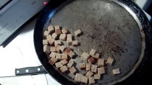 Холостяцкая кулинария.  Часть 2 -  Ржаные сухарики.