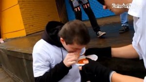 Шоу «Идиоты»   Великий дегустатор ^^)