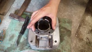 Установка прокладки под цилиндр.