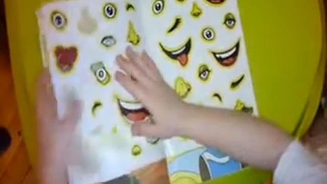 Занятия с аутистами, развитие МОТОРИКИ- Наклейки , ЭМОЦИИ, Диана 6 лет, 2013г, (autism,РДА, Аутизм смотреть онлайн