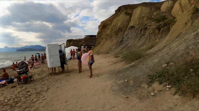 Крым. Пляж Меганом. Парусный линкор 17 века. Парк львов. На кого кинулся лев..
