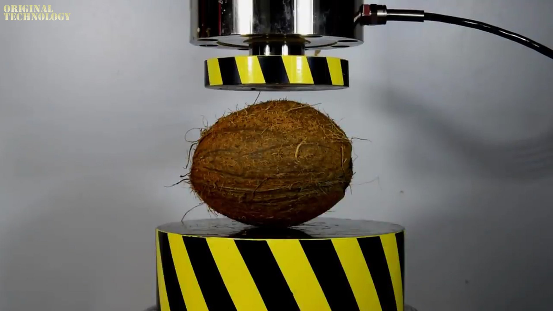 ГИДРАВЛИЧЕСКИЙ ПРЕСС ПРОТИВ РАЗЛИЧНЫХ ПРЕДМЕТОВ. смотреть онлайн