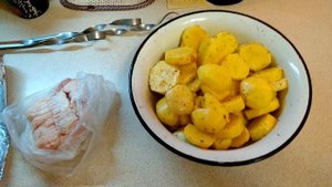 гармошка из картошки (вкуснейший картофель на углях)