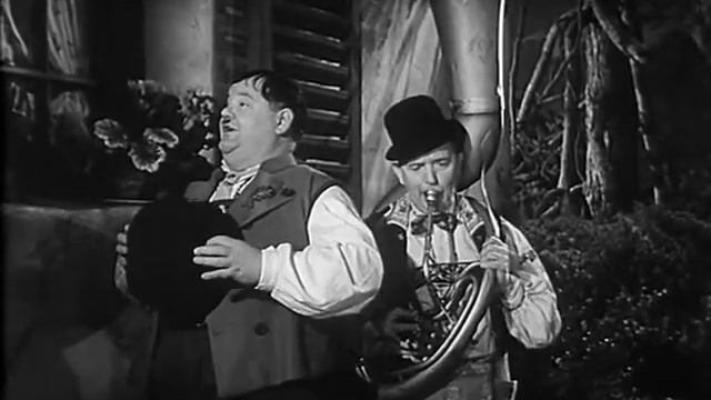 О мы забыли спеть ей серенаду смотреть онлайн