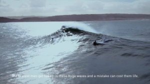 Охота за гигантскими волнами в Назаре / Surfing in Nazare