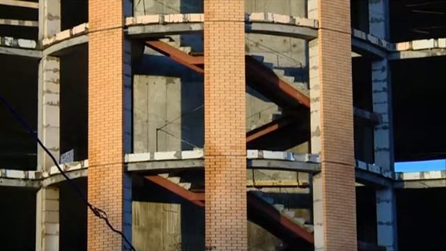 21 11 17 Ижевский долгострой: поликлинику в Ленинском районе начнут достраивать в 2018 году смотреть онлайн