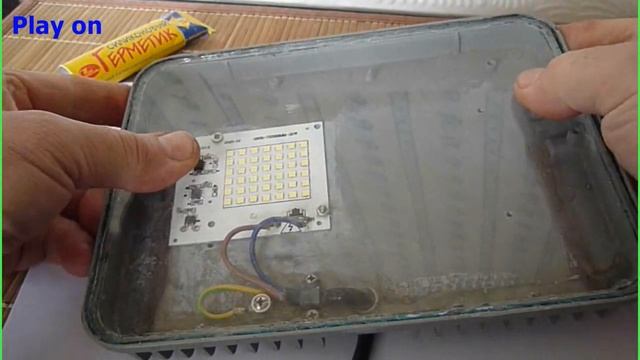 Светодиодный прожектор ремонт своими руками, добавляем самодельный датчик движения