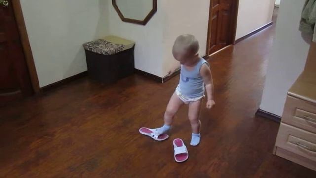 Маленький Егор - большие тапки смотреть онлайн