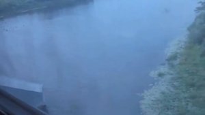Проезд на поезде по ж/д мосту через р.Десна в Пироговке