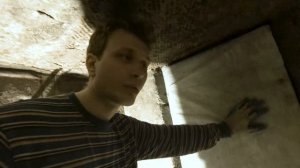 Устраняю влагу в гараже без дополнительной вентиляции. Дверь в погреб