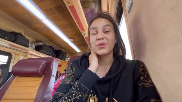 Впервые на индийском поезде. Страшно, что будет. Не верю своим глазам смотреть онлайн