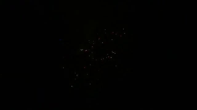 салют "Мульт-16" (25 залпов, калибр 0,8) смотреть онлайн