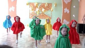 Супер танец "Дождик" младшая группа
