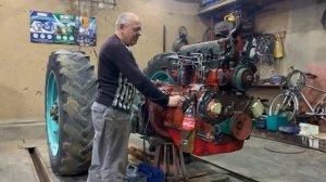 Запуск двигуна Д-65 ЮМЗ.