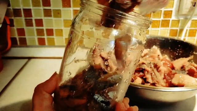Рецепт малосольной селёдки в домашних условиях.