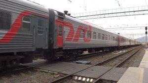 2ЭС4К 115 с поездом №461 Уфа — Адлер.