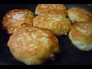 Быстрые оладьи на кефире. Пышные оладьи в пиццамейкере.