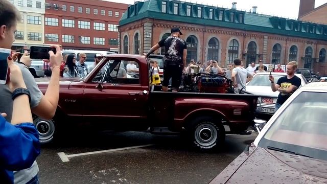 Рев мотора