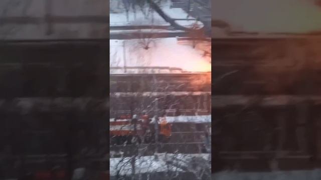В Москве начался пожар на Мосфильмовской улице