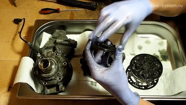 Разбираем компрессор кондиционера AUDI A4. Как снять муфту, клапан. Диагностика неисправностей.