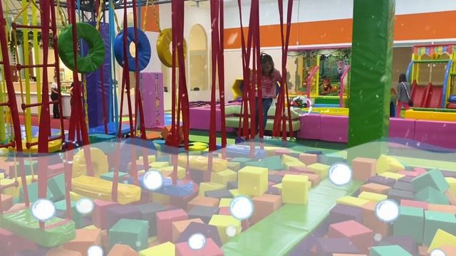 ПРОХОДИМ ИСПЫТАНИЯ В ДЕТСКОМ ПАРКЕ #challenge #park #kids #funny #fun #дети #каналдлядетей