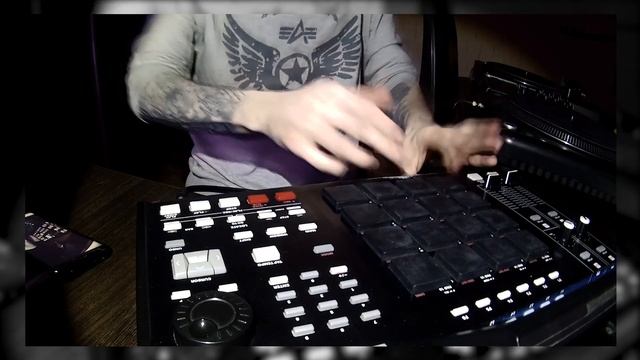 Total illusion (Akai MPC live perfomance) смотреть онлайн