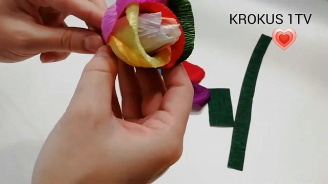 Как сделать РОЗУ из бумаги РАДУЖНУЮ к 8 МАРТА#diy #KROKUS1TV #избумаги #Howtomakearose #paperflower