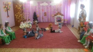 МДОУ № 33 Танец Ежиков, средняя группа