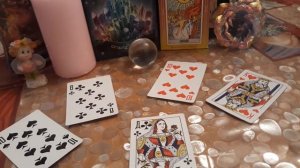 Маруся Гадалка.Гадание на игральных картах " Кто меня любит?"100 правда!