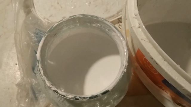 Как покрасить стену, если остатки водоэмульсионной краски сильно загустели смотреть онлайн