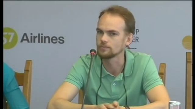 Пресс конференция конкурсного фильма 'Парень с нашего кладбища' смотреть онлайн