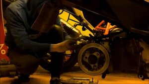 Замена заднего тормозного диска на Suzuki Skywave 250 CJ43 (ARASHI BRAKE DISC)